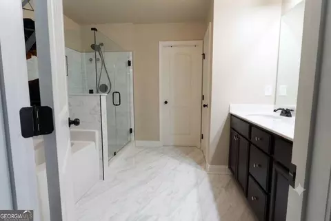 Entry Way - 2331 Foxy Dr, Bethlehem, GA 30620 photo 2 of 8
