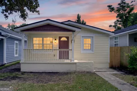 718 W 51st St, Savannah, GA 31405