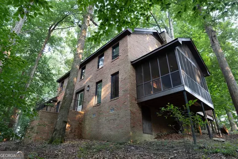 2064 Palmer Ct, Lawrenceville, GA 30043