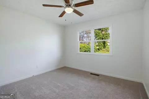 Bedroom - 16 Rosenwald Dr, Hampton, GA 30228 photo 4 of 7