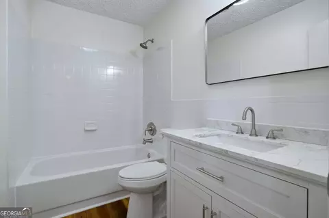 Bath - 16 Rosenwald Dr, Hampton, GA 30228 photo 1 of 2