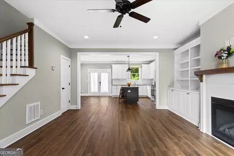 Living - 408 Bell St, Monroe, GA 30655 photo 3 of 3