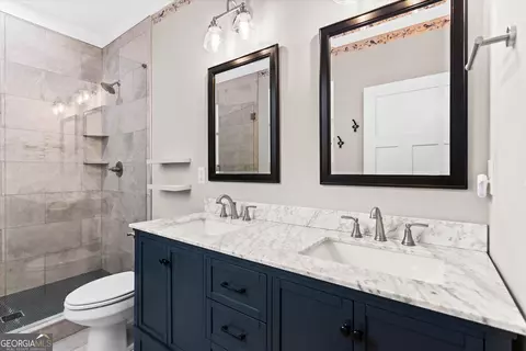 Bath - 408 Bell St, Monroe, GA 30655 photo 1 of 4