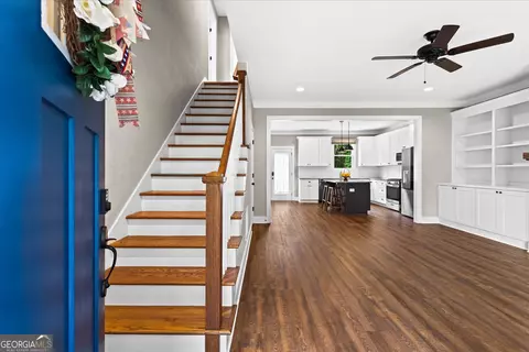 Entry Way - 408 Bell St, Monroe, GA 30655 photo 1 of 2