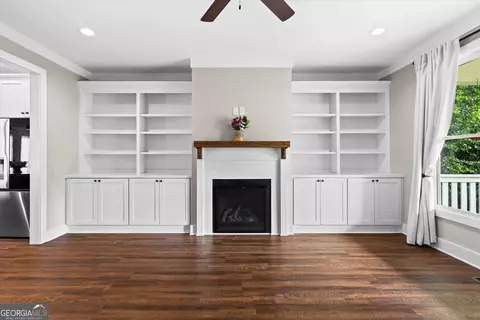 Living - 408 Bell St, Monroe, GA 30655 photo 2 of 3
