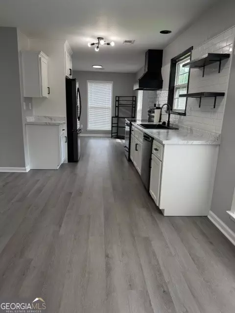 Entry Way - 365 Skyline Blvd, Lyons, GA 30436 photo 1 of 3
