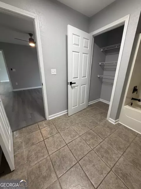Entry Way - 365 Skyline Blvd, Lyons, GA 30436 photo 2 of 3