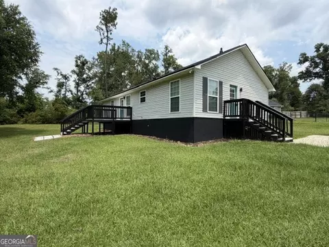 Exterior - 365 Skyline Blvd, Lyons, GA 30436 photo 1 of 2