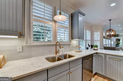 Kitchen - 4450 Flagship Dr, Gainesville, GA 30506 photo 6 of 17