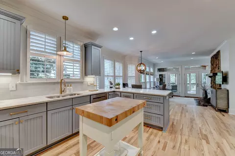 Kitchen - 4450 Flagship Dr, Gainesville, GA 30506 photo 5 of 17
