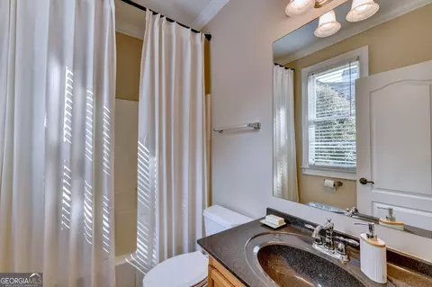 Bath - 4450 Flagship Dr, Gainesville, GA 30506 photo 2 of 12