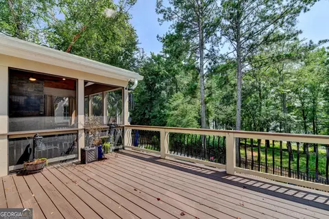 Exterior - 4450 Flagship Dr, Gainesville, GA 30506 photo 12 of 35
