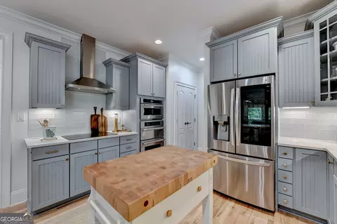 Kitchen - 4450 Flagship Dr, Gainesville, GA 30506 photo 10 of 17