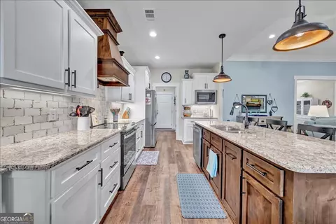 Kitchen - 101 Raspberry Trl, Perry, GA 31069 photo 7 of 7