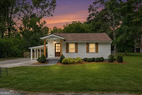 225 Moore Rd, Oxford, GA 30054