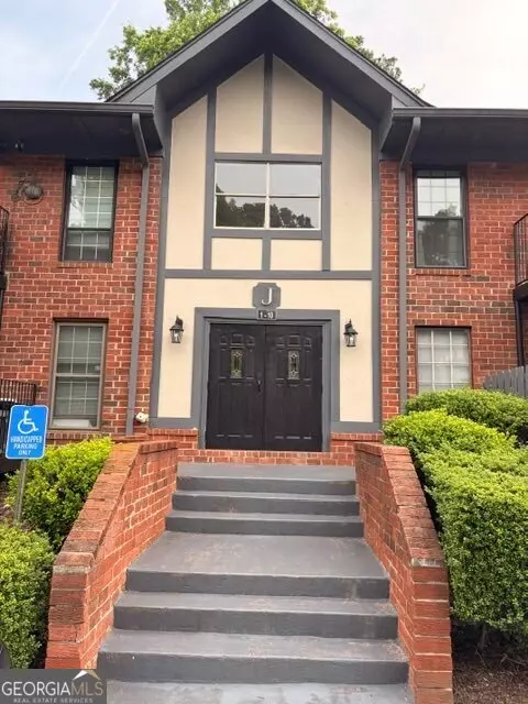 6851 Roswell Rd #J2, Sandy Springs, GA 30328