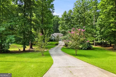 142 Laurel Creek Ct, Carrollton, GA 30117