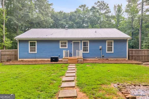 Exterior - 1557 Davis Ford Rd, Covington, GA 30014 photo 5 of 6