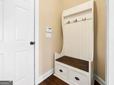 Entry Way - 760 Carl Davis Rd NW, Monroe, GA 30656 photo 2 of 4