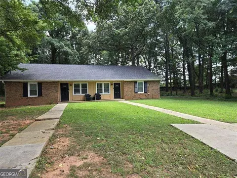 290 Rock Island Ln, Ellenwood, GA 30294