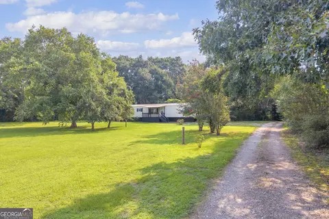 5724 Highway 82 Spur, Commerce, GA 30529 photo 2