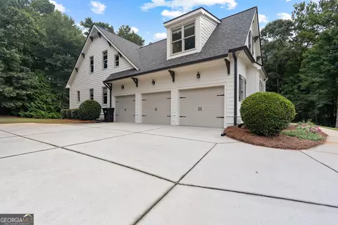 Exterior - 120 Crystal Ct, Tyrone, GA 30290 photo 5 of 15