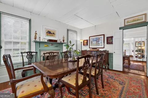 Dining - 1834 Highway 16 W, Jackson, GA 30233 photo 3 of 4