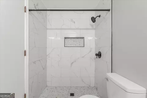Bath - 3117 Eagle Rock Rd, Augusta, GA 30909 photo 4 of 4