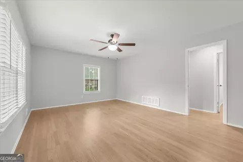 Living - 3117 Eagle Rock Rd, Augusta, GA 30909 photo 2 of 5