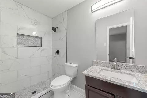 Bath - 3117 Eagle Rock Rd, Augusta, GA 30909 photo 1 of 4