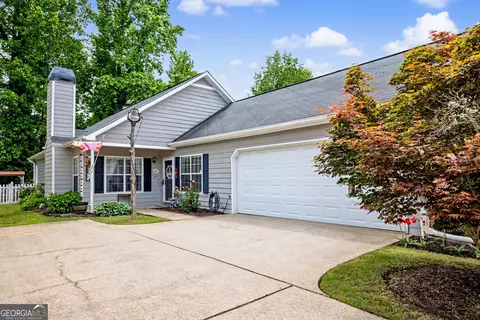 195 Woodgate Dr, Fayetteville, GA 30214