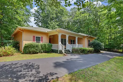 2360 Robin Hood Trl, Hiawassee, GA 30546