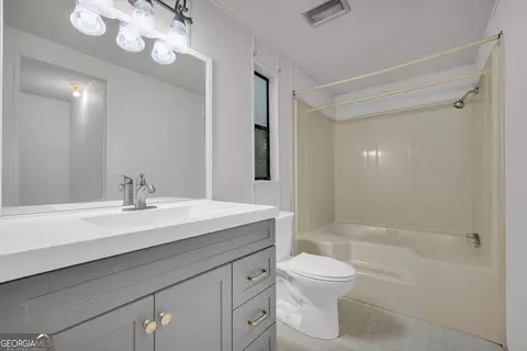 Bath - 1769 Duncan Rd, Commerce, GA 30530 photo 1 of 2