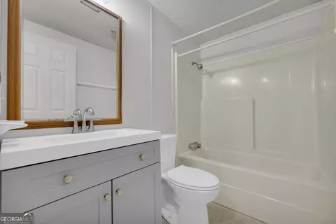 Bath - 1769 Duncan Rd, Commerce, GA 30530 photo 2 of 2