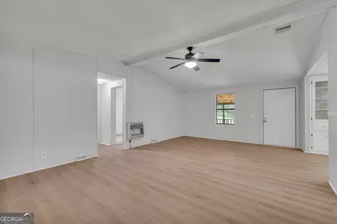 Living - 1769 Duncan Rd, Commerce, GA 30530 photo 2 of 4
