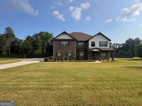 130 Ravens Lndg, Fayetteville, GA 30215