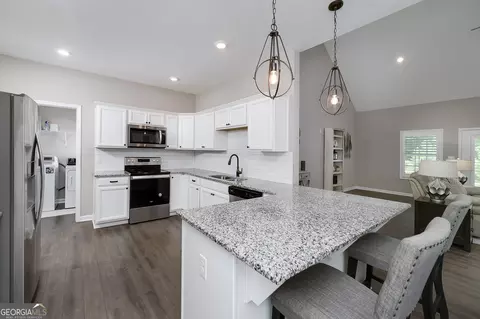 Kitchen - 171 Arrow Point Rd, Jackson, GA 30233 photo 1 of 2