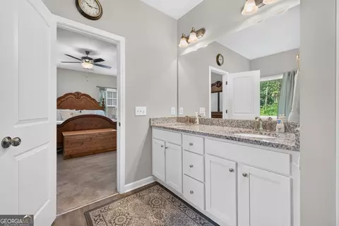 Entry Way - 2100 Westbrook Rd, Commerce, GA 30530 photo 4 of 7