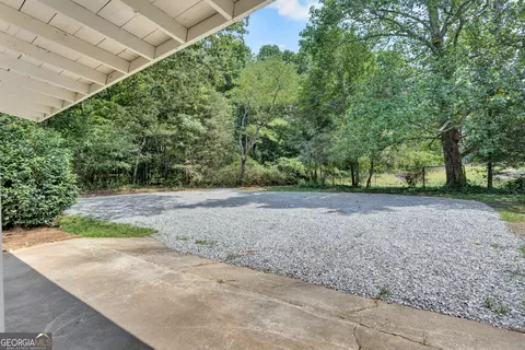 Exterior - 1071 Bethany Rd, Covington, GA 30016 photo 7 of 8
