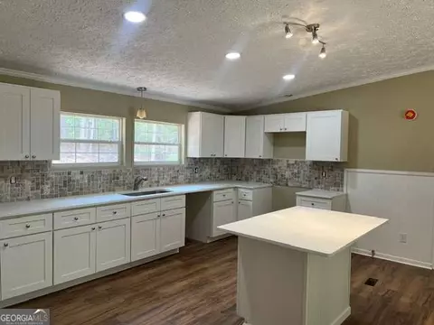 Kitchen - 196 Old Scout Rd, Jackson, GA 30233 photo 1 of 2
