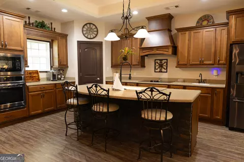 Kitchen - 2955 Ga Highway 56 E, Lyons, GA 30436 photo 1 of 2