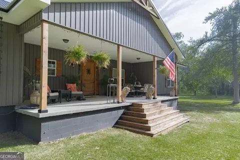 Exterior - 2955 Ga Highway 56 E, Lyons, GA 30436 photo 4 of 16