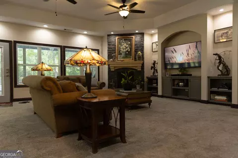 Living - 2955 Ga Highway 56 E, Lyons, GA 30436 photo 1 of 1