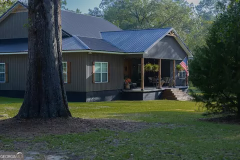 Exterior - 2955 Ga Highway 56 E, Lyons, GA 30436 photo 3 of 16