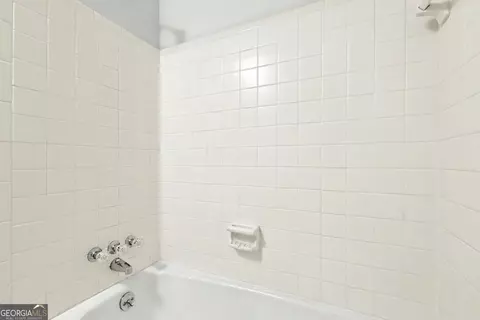 Bath - 5256 Eubanks Dr, Morrow, GA 30260 photo 2 of 5