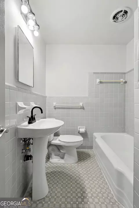 Bath - 5256 Eubanks Dr, Morrow, GA 30260 photo 4 of 5