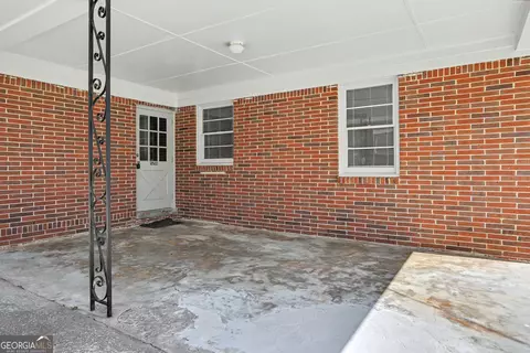 Exterior - 5256 Eubanks Dr, Morrow, GA 30260 photo 2 of 4