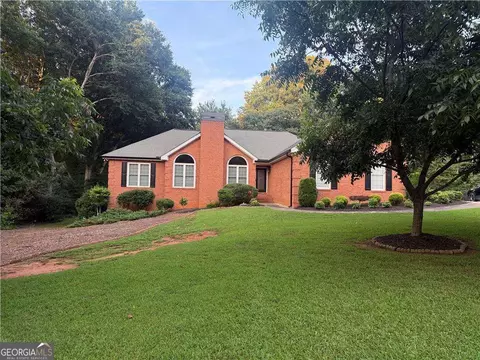 2430 Little John Ln, Cumming, GA 30040