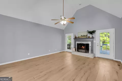 Living - 1078 Spratlin Mill Rd, Hull, GA 30646 photo 1 of 5