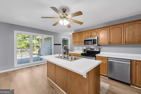 Kitchen - 1078 Spratlin Mill Rd, Hull, GA 30646 photo 1 of 4